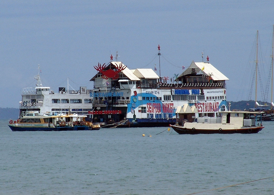 Floating Restaurant in Pattaya Beach