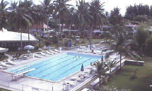 pattaya beach swimming pool